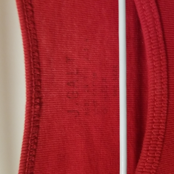 Brandy Melville Red crop top - Picture 2 of 2